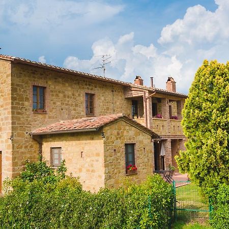 Agriturismo Podere San Gregorio ปีเอนซา ภายนอก รูปภาพ
